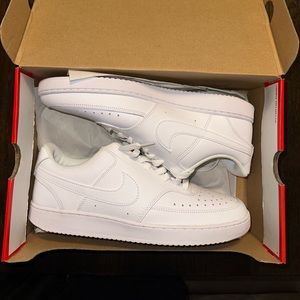 Men’s white Nike court vision lo